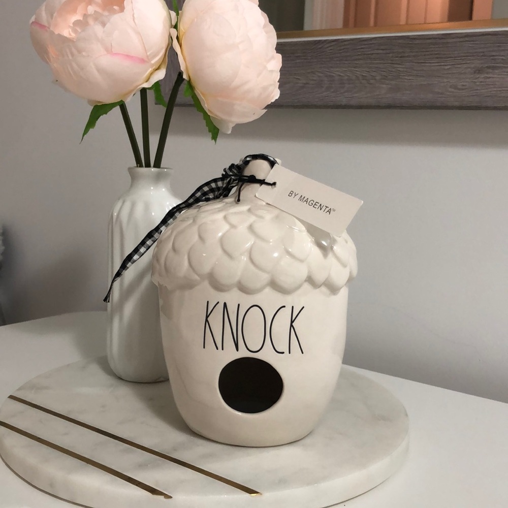 NWT, Rae Dunn “knock” acorn decor